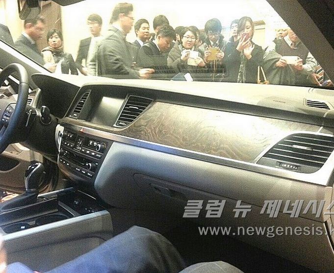 Quick Hits Interior Photos Of The 2015 Hyundai Genesis